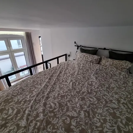 Honeymoon & Air-Conditioning! Torun Exterior photo
