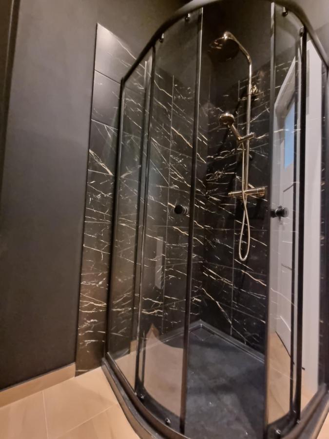 Apartment Honeymoon & Air-conditioning! *