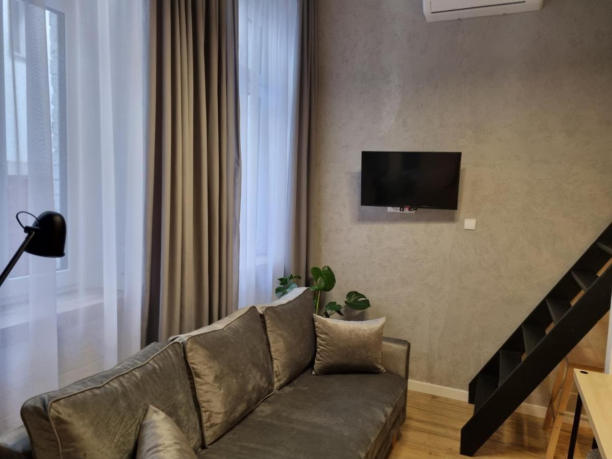Honeymoon & Air-conditioning! Apartment *